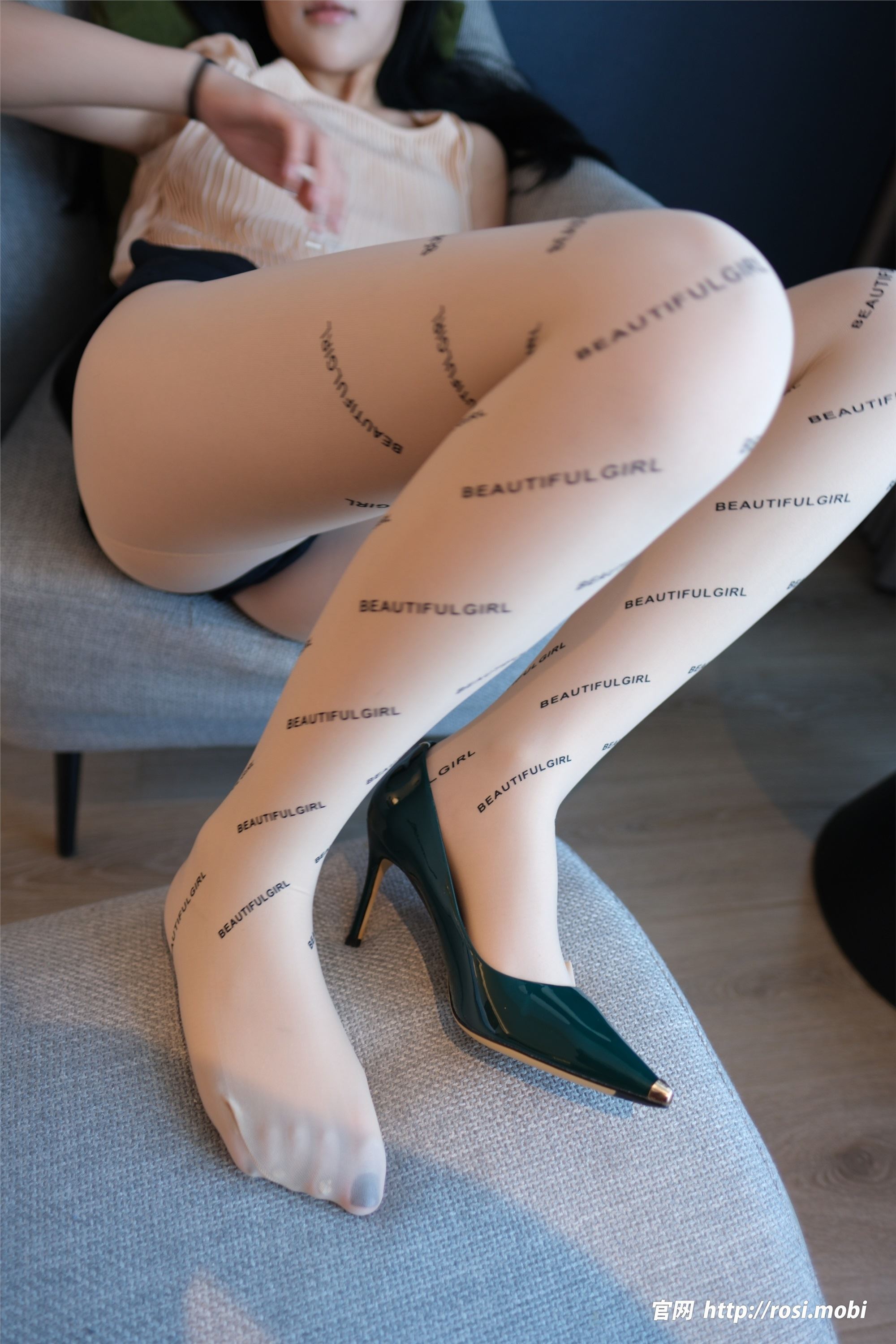 ROSI写真 2025.02.10 NO.4816